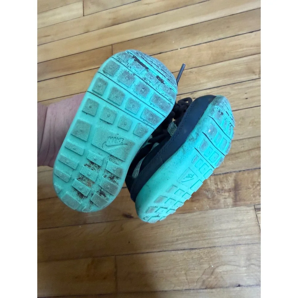 Nike Roshe One Hi Sneakerboots Girls Fur lined grey and teal youth‎
